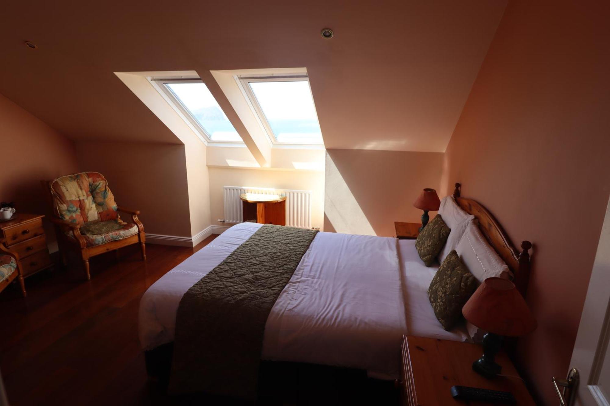 The Old Pier Guest Accommodation, Bed Only, No Breakfast Ballydavid Eksteriør billede